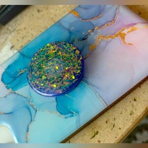 I phone 11 case with pop socket